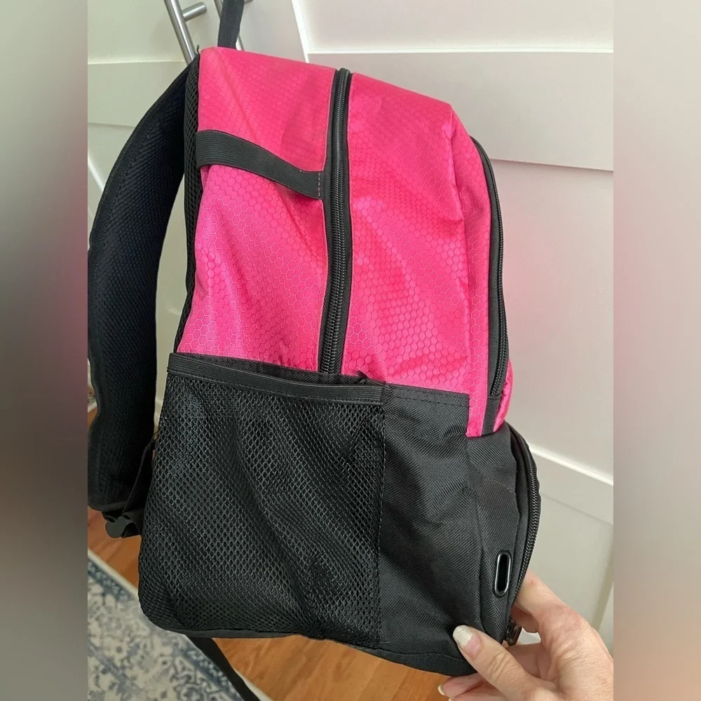 Girls soccer backpack, pink/black